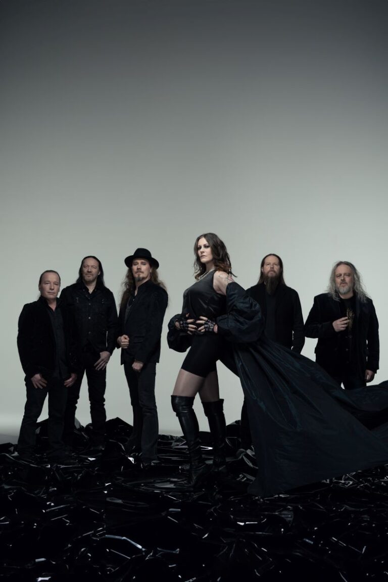 Floor Jansen chia tay Nightwish